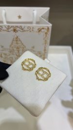 Dior 26SS New Gold-toned Full Rhinestone CD Cutout Chain Circle Stud Earrings