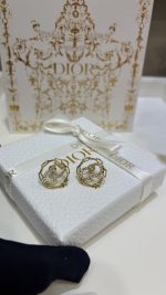 Dior 26SS New Gold-toned Full Rhinestone CD Cutout Chain Circle Stud Earrings - Image 6