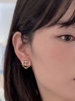 Dior 26SS New Gold-toned Full Rhinestone CD Cutout Chain Circle Stud Earrings - Image 2
