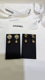Chanel 26B New Resin Pearl Double C Gold Bead Earrings, available in black and white - Image 11