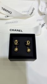 Chanel 26B New Resin Pearl Double C Gold Bead Earrings, available in black and white - Image 7