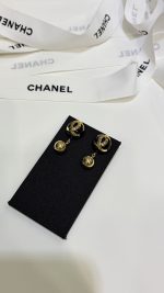 Chanel 26B New Resin Pearl Double C Gold Bead Earrings, available in black and white - Image 4