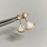 BV Mother of Pearl Long Dress Shaped Stud Earrings,Red/Green/White