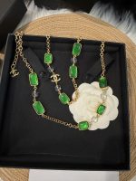 Chanel New Vintage Emerald Green Square Crystal Glass Beaded Long Sweater Chain Necklace - Image 2