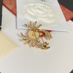 Chanel Style Luxury Imitation Mother of Pearl Crab Brooch (Gold CC Logo Ocean Theme) - Image 5
