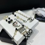 Chanel Limited Edition Black & White Faux Pearl Sweater Chain with Enamel Sailor Robot Charm (Interlocking CC Long Necklace) - Image 2