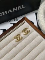 Chanel Style Classic Interlocking CC Metal Stud Earrings (Vintage Gold / Silver Tone Minimalist Earrings) - Image 5