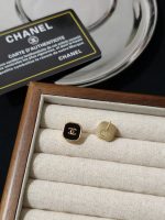 Chanel CC Logo Vintage Black & Gold Tone Square Stud Earrings - Image 4