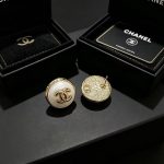 Chanel enamel resin with gold tone CC logo stud earrings - Image 4