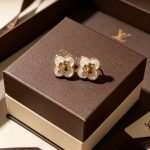 LV Clover Stud Earrings, Imitation Mother-of-Pearl Finish with Gold Tone Star - Image 7