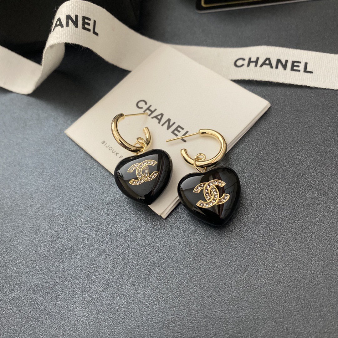 wsxc1789912737380_0 Chanel New Ear Hook Earrings, Black Heart Encased Pave Crystal CC, Brass Material, 925 Silver Post - Image 1