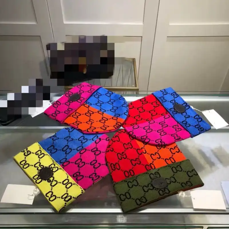 wsxc1790249837640_0 Gucci GG Multicolor Reversible Bucket Hat, Multi-Color Double G Pattern Knit Fabric, Unisex Fashion - Image 1
