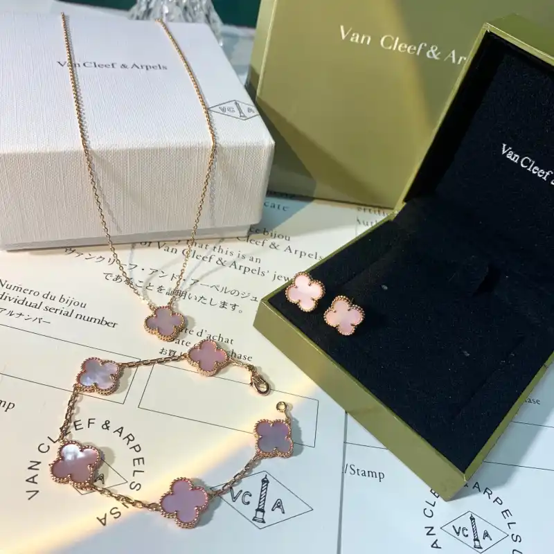 wsxc1790677562255_7 VCA Natural Mother of Pearl Alhambra Jewelry Necklace/Bracelet ( Pink&Gold Tone / White&Silver Tone.) - Image 1