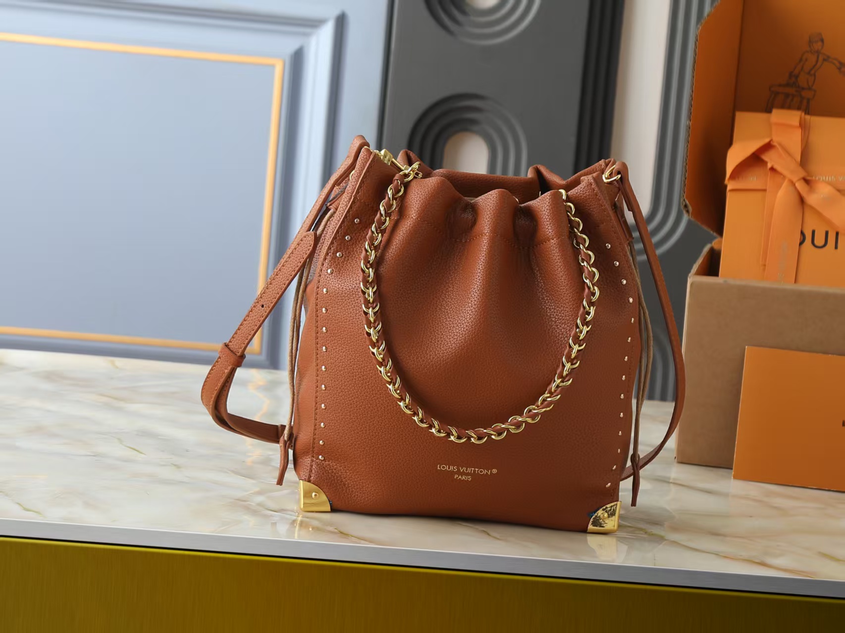 微信图片_20260922163109_162_23 LV Noé Trunk Brown Grainy Leather Chain Bucket Bag (with Metal Corner Guards) - Image 1