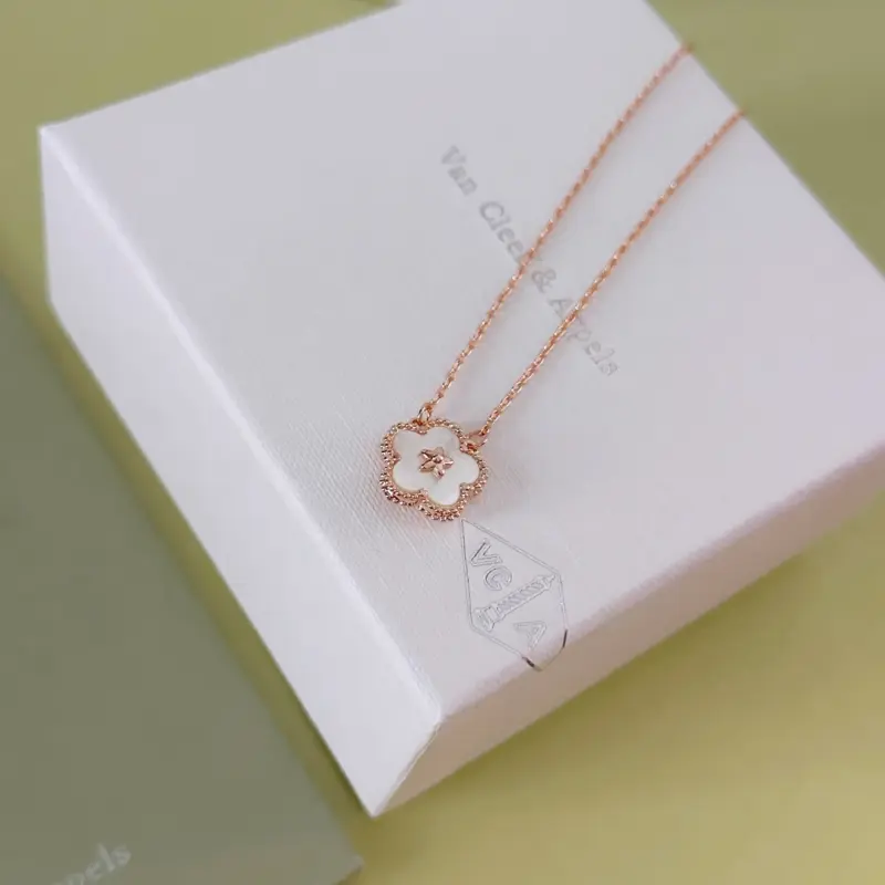wsxc1790765373612_1 VCA Lucky Spring Plum Blossom Pendant Necklace, Mother of Pearl - Image 1